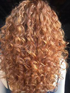 Curly Red Hair, Highlights Curly Hair, Curly Hair Photos, Blonde Curly Hair, Strawberry Blonde Hair, Curly Hair Inspiration, Hair Toppers