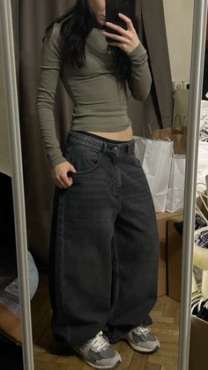 outfit inspo, wide pants, jeans outfit, new balance 2002r Grey New Balance Outfit Women, Wide Pants Jeans Outfit, Grey Jeans Women Outfit, Styling New Balance 2002r, Outfits With New Balance 2002r, Nb 2002r Outfit Girl, New Balance 2002r Outfit Women, New Balance Outfit Aesthetic, Dark Gray Jeans Outfit