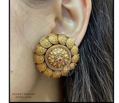 Lakshmi Kasu Jumkas, Lakshmi Kasu Earrings Gold, Light Weight Kasulaperu Designs, Tops Earrings, Gold Tops, Indian Jewelry Earrings