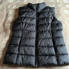 Calvin Klein Vest, Size M, New, Never Worn. Calvin Klein Black Cold Weather Outerwear, Calvin Klein Black Spring Outerwear, Calvin Klein Vest, Oversized Vest, Purple Vests, Calvin Klein Jeans Women, Womens Puffer Vest, Brown Vest, Hooded Vest