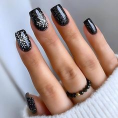 Amazon.com: MISUD Christmas Press on Nails Short Square Fake Nails Glossy Glue on Nails Squoval Acrylic Nails Black Artificial Nails White Snowflake False Nails with Design 24 pcs : Beauty & Personal Care Black Sparkly Nails, Squoval Acrylic Nails, Acrylic Nails Black, Sparkly Christmas Nails, Sparkly Nail Designs, Nails Squoval, Nails Medium Square, Christmas Press On Nails, Nails With Design