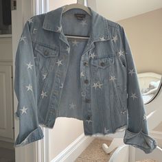 Only Worn Once And I’m Basically Brand New Condition! No Stains Or Signs Of Damage. Casual Winter Denim Jacket With Star Print, Casual Star Print Denim Jacket, Denim Jacket With Star Print And Long Sleeves, Long Sleeve Denim Jacket With Star Print, Women's Sash, Frayed Denim Jacket, Old Navy Jean Jacket, Navy Denim Jacket, Black Jean Jacket