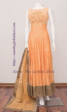 Chaniya Choli Designs, Indian Clothing Store, Maxi Dresses Fall, Choli Designs, Brocade Dresses, Dresses Indian, Indian Clothes, Indian Clothing