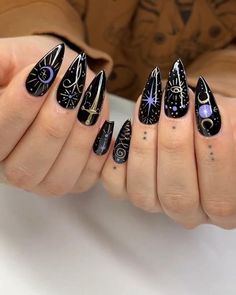 Short Halloween Nails, Mystic Nails, Halloween Nail Ideas, Horror Nails, Nail Art Halloween, Halloween Acrylic Nails, Magic Nails