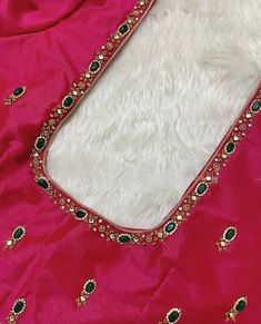 Simple Neck Maggam Designs, Tablet Beads Blouse Designs, Tablet Beads Aari Work Blouse Design, Maggam Works Simple Designs, Simple Maggam Work Blouses Latest, Blouse Design Simple, Simple Wedding Blouse Designs, Work Blouse Hand Designs, Blouse Design Aari Work