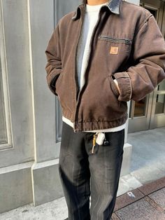 Carhartt WIP Michigan Jacket от 19 111 ₽  Carhartt Detroit Jacket от 28 561 ₽ Mens Work Jacket Outfit, Jackets For Guys, Men’s Brown Jacket Outfit, Brown Work Jacket Outfit Men, Dark Brown Carhartt Jacket, Men Colorado Outfit, Brown Guy Outfits, Style Carhartt Jacket, Men’s Carhartt Jacket