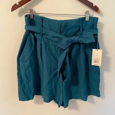 Fast Shipping. Accidentally Got Wrong Size. These Are Super Cute! Blue Shorts With Belt Loops For Day Out, High Waisted Black Jeans, Olive Green Shorts, Black And White Shorts, Festival Shorts, High Waisted Jean Shorts, Belted Shorts, Spandex Shorts, Distressed Shorts