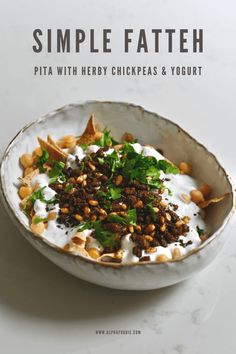 Fatteh Lebanese Vegetarian, Chickpea Fatteh Recipe, Lebanese Fatteh Recipe, Lebanese Fatteh, Fattah Recipe, Fatteh Lebanese, Arab Recipe, Fatteh Recipe, Chickpea Recipes Roasted