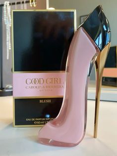 good girl💋 Perfume Carolina Herrera, Pink Stilettos, Pink Tumblr Aesthetic, Sephora Skin Care, Vanilla Perfume