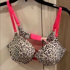 Brand New Never Used Just Hand Washed Pet Friendly And Smoke Free House 36c Victoria Secret Pink Bras, Victoria Secret Body, Cute Bras, Sleep Wear, Lingerie Outfits, Pink Bra, Girls Fashion, Relationship Tips, Victoria's Secret Pink