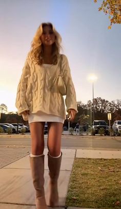 Fancy Daytime Outfits, Europe Going Out Outfits Winter, Winter Day Out Outfit, Outfits For The Zoo Winter, Cowboy Boots Skirt Outfit Winter, Lions Game Outfit, Airport Fit Winter, Basic Cold Weather Outfits, Cute Outfits Layering