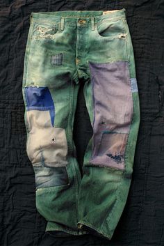 Denim Repair, Denim Art, Denim Inspiration, Patchwork Jeans, Patched Jeans, Denim Patchwork, Denim Details, Denim Design, Upcycle Clothes