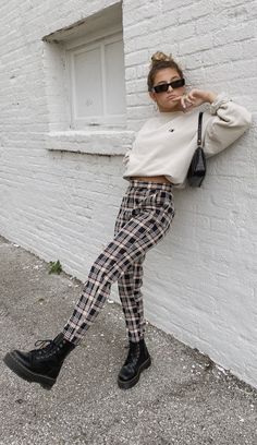 Grey Bandit, Doc Martens Outfits, Doc Martens Outfit, Outfit Essentials, Looks Street Style, Outfit Trends, Date Outfits