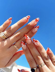 Get ready to party with fun and festive Fourth of July nails that are sure to turn heads. Imagine floral nails adorned with bold colors in red, white, and blue, making a dazzling statement of American pride. 🎉💅 #IndependenceDay #GlitterNails #USA Colorful Nails, Cute Summer Nails, White Nail Designs, Ballerina Nails, White Nail, Stick On Nails