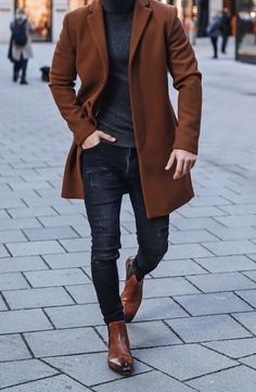 Best Casual Wear For Men, Distressed Jeans Outfit, Mens Fashion Wear, Vogue Japan, Outfit Jeans