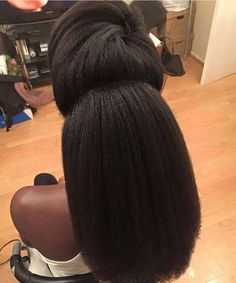 Cabello Afro Natural, Hair Colorful, Beautiful Natural Hair, Pelo Afro, Natural Hair Beauty, 4c Hair, Queen Hair, Long Natural Hair, Natural Hair Inspiration