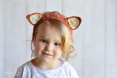 **THIS IS A PDF PATTERN DOWNLOAD. NOT A FINISHED ITEM. I DO NOT OFFER REFUNDS ON DIGITAL PURCHASES** This darling crochet pattern includes 3 animal-themed headbands: Bear, Fox and Deer! You could even change the colors slightly for the bear and turn it into a mouse. Your child will love playing dress-up, or simply wearing these cute headbands every day. Pattern includes Standard American Terminology and abbreviations. Materials needed: 4 mm Hook Medium Weight Yarn in woodland colors Darning need Deer Headband, Fox Headband, Crochet Woodland, Bandeau Au Crochet, Crochet Headband Pattern Free, Crochet Deer, Designer Headbands, Crochet Headband Pattern, Kids Headbands