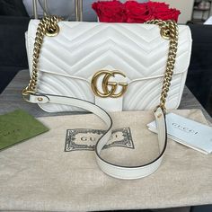 Stunning, Authentic Gucci Bag In Small Size, White Maltase Leather, Golden Hardware. Comes With Dust Bag And Authenticity Cards 10/10 Condition Gucci Aesthetic, Bags Gucci, Gucci Bags, Gucci Bag, Dust Bag, Color White, Bag Lady, Gucci, Queen