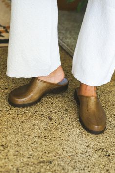 Plasticana shoes are made from recycled plastic and hemp fibers in France. The Opana is the perfect all around mule for everyday wear.  Please Note: The Opana Mules run pretty true to size, please refer to our sizing conversion below for the best fit.  36/37= Best fits a Women's size 5.5-6.5 38/39=Best fits a Women's size 7-8.5 40/41=Best fits a Women's size 9-10 Socks With Mules, History Assignment, Modest Mom, Mules Outfit, Womens Clogs And Mules, Prism Boutique, Cool Girl Style, Clogs And Mules, Christmas Inspo