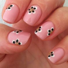 Bead Nails, Neutral Nail Art Designs, Glitter Gel Nail Designs, Nail Beads, Caviar Nails, Bead Flowers, Nail Polish Art, Flower Nail, Flower Nail Art