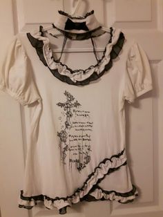 White short sleeved cutsew. $20 Vkei Clothing, Dress Up Dolls, J Fashion, White Short, Gothic Lolita, Lolita Fashion, Look Cool