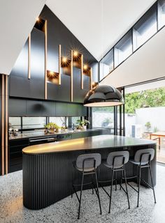 Statement Backsplash, White Laminate Countertops, Backsplashes Kitchen, House Renos, Kitchen Dark, Black Backsplash, Modern Luxury Kitchen