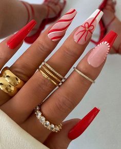 December Nails, Red Christmas Nails, Cute Christmas Nails, Christmas Nails Easy, Christmas Nails Acrylic, Nails For Kids, Xmas Nails, Christmas Nail Designs, Coffin Nails Designs