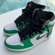 Beautiful Lucky Green Is Perfect For A Festive Event Or Sport. Support Your Team Or School Color! These Shoes Are In New Condition Worn For A School Photo Day Only. With Original Leather Nike Air Tag/Chain Included. With Original Red Box. Green And Black Dunks, Black Dunks, Nike Shoes Jordan, Shoes Jordan 1, Air Tag, School Photo, Nike Shoes Jordans, Lucky Green, Nike Green