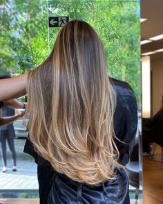 Long Layers Balayage, Brunnete Blonde Highlight, Boliage Hair, Ash Blonde Hair Balayage, Babylights Hair, Blonde Highlights On Dark Hair, Hair Colorful, Honey Brown Hair, Brown Hair Inspo