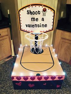 Basketball valentine box Basketball Valentine Boxes, Saint Valentin Diy