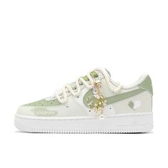 Custom Air Force 1 Low Extra Lace Green Add a fresh and vibrant touch to your sneaker collection with the Custom Air Force 1 Low Extra Lace Green. These hand-painted sneakers feature a bold green design, enhanced with extra lace details for a customizable and eye-catching look that stands out. Key Features: Bold Green Design: Each pair showcases a striking green color that adds a lively and dynamic element to the classic Air Force 1 silhouette. The rich green tones are both vibrant and versatile, making these sneakers a perfect statement piece. Extra Lace Details: Featuring additional lace options, these sneakers offer enhanced customization. The extra laces allow you to tailor the look of your sneakers to suit your style, giving you the freedom to adjust your look for different occasions. Air Force Designs, Green Air Force, Painted Air Force 1, Painted Sneakers, Wedding Sneakers, Etsy Promotion, Unique Sneakers, Custom Air Force 1, Rich Green