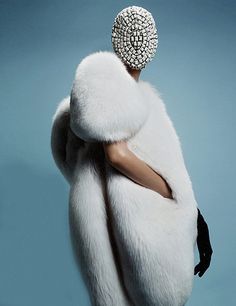 Agata Rudko @ IMG by Billy Nava for Schön! October 2013 "VOILÉE" Margiela Mask, Schon Magazine, Looks Party, Avant Garde Fashion, White Fur, Martin Margiela, Fur Fashion, Looks Style, Fashion Photo