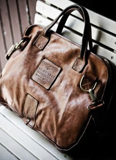 Italian Leather Bags, Mens Leather Bag, Mode Style, Le Mans, Beautiful Bags, Bago, Hobo Bag, Italian Leather, Laptop Bag