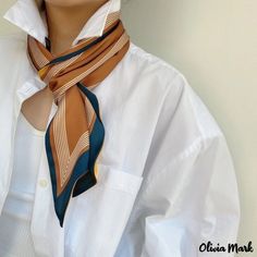 Color: Style-1 Small Neck Scarves, Small Silk Scarf, Silk Scarf Style, Parisienne Chic, Ways To Wear A Scarf, How To Wear A Scarf, Scarf Outfit, Small Scarf, Scarf Tying