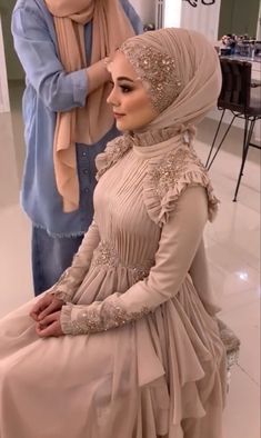 Hijab Party, New Fashion Saree, Fashion Dresses Formal, Wedding Dress Outfit, Hijab Style Tutorial, Muslim Women Fashion, Islamic Dress, Bridal Dress Fashion