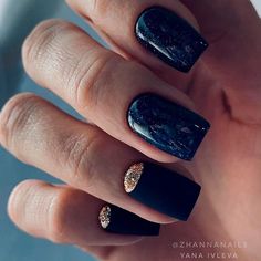 Luxurious Black and Gold Nails - Nail Designs Journal Black And Gold Nails, Bird Nail Art, Matte Acrylic Nails, Dot Nail Designs, Bridal Nail Art, Colorful Nail, Nail Art Designs Summer, Polka Dot Nails, Studded Nails