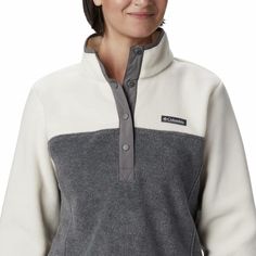 Columbia Women's Benton Springs Fleece Pullover Snap Buttons Gray And White Perfect Condition Nwot Smoke And Pet Free Home Offers Welcome! Columbia Sweaters Women, Columbia Sweaters, Pullover Mode, Short T Shirt, Spring Women, Sportswear Brand, Columbia Sportswear, Sportswear Women, Panel Design