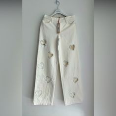 We Love The Attitude Of These Jeans, With Its Heart-Shaped Crystal-Embellished Cut-Outs, Straight Leg, And High Waist. We Are Particularly Partial To This Style Paired With, You Guessed It, More Denim. Straight Leg Mid Rise Crystal Heart Cutouts Belt Loops Full Length 100% Cotton Color White Size 26 Brand New The Price Is Already The Lowest, And No Bid Will Be Accepted. Olivia White, Khaki Trousers, Crystal Heart, Alice Olivia, Colored Jeans, New Look, Mid Rise, Full Length, Straight Leg