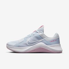 Tênis Nike MC Trainer 2 Feminino-O Nike MC Trainer 2 pode ajudar você a mudar do treinamento de circuito na sala de musculação para o gramado para condicionamento de contração rápida, sem problemas. É um poderoso calçado multiuso ... Weight Room, Back Squats, Tenis Nike, Circuit Training, Womens Training Shoes, Cross Training Shoes, Best Running Shoes, Workout Shoes, Gym Shoes