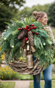 💁‍♀️This wreath is made on a unique rustic vine base, 😇that's plenty chunky with lots of texture. 🎄It's accented with realistic looking, faux winter greens, pinecones and berries. 🛎Chunky golden bells hang center stage and ring with movement. Small Front Porch Christmas Decor Ideas, Tiny Bouquet, Bohemian Wreath, Mexico Christmas, Farmhouse Christmas Wreath, Boho Wreath, Christmas Themes Decorations, Christmas Porch, Holiday Wreath