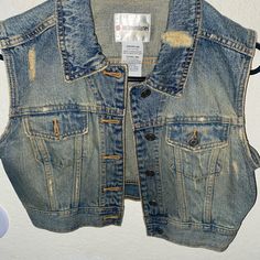 No Boundaries Denim Ripped Vest Juniors M Never Worn. In Good Condition Blue Denim Vest In Y2k Style, Blue Denim Y2k Vest, Y2k Blue Denim Vest, Fitted Denim Vest Grunge Style, Fitted Grunge Denim Vest, Grunge Denim Vest With Pockets, Distressed Blue Denim Vest, Blue Distressed Denim Vest, Casual Distressed Denim Blue Vest