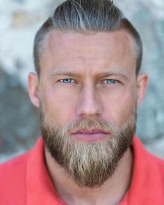 Ducktail Beard 16 Ideas: A Guide to Achieving a Classic and Stylish Look - mens-club.online Barba Hipster, Modern Beard Styles, Bart Styles, Popular Beard Styles, Beard Trend, Hipster Beard