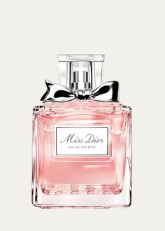 dior eau de toilette parfume has a strong sweet flowery sent that personally has bin one of my go to sents! Koleksi Parfum, Dior Miss Dior, Blooming Bouquet, Miss Dior Blooming Bouquet, Pink Perfume, Dior Perfume, Perfume Lover, Miss Dior, Perfume Collection