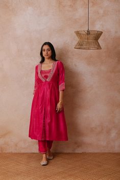 Shirt Styling Ideas, Salwar Kameez Design, 25 Aesthetic, Kameez Design, Fall Fashion Ideas, Party Wear Salwar Kameez, Party Wear Kurti, Shirt Styling, Party Wear Salwar