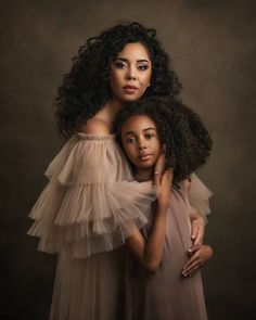 Mother Daughter Photography Poses, Mom Daughter Photos, Mommy Daughter Photoshoot, Mother Daughter Poses, Daughter Photoshoot, Mother Daughter Photoshoot, Mommy And Me Photo Shoot, Mother Daughter Photography, Motherhood Photography