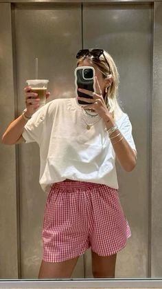 Plaid Shorts Outfit, Scream Aesthetic, Coastal Granddaughter Style, Coastal Granddaughter Outfits, Japan Outfits, Miley Stewart, Summer Shorts Outfits