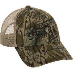 This Mesh Back Camo Cap is designed with a lightweight cotton and mesh construction that provides breathability and comfort for long outdoor trips. Its semi-structured mesh-back panels blend seamlessly with lightly structured front panels while still providing an adjustable fit with a hook and loop closure. Cotton/mesh construction Semi-structured mesh-back panels Lightly structured front panels Hook & loop back closure