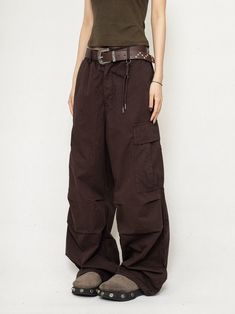 Cargo pants that give you a trendy look just by putting them on.

A piece that is smooth and gentle to wear and has a refreshing feel.

The voluminous look adds a sense of looseness to your outfit.
◾️Model
Height/Weight：160cm(62.9in)/44kg(97.lb)
Fitting Size：S
◾️Material
polyester　100%



Size (cm)
Length
Waist
Hip


XS
101
67.5
109


S
102
71
113


M
103
74.5
117


L
104
78
121


XL
105
82.5
126 Multi Pocket Cargo Pants, Pocket Cargo Pants, Outer Jacket, Winter Pants, Red Army, Cargo Pocket, Fashion Board, Green And Khaki, One Piece Dress