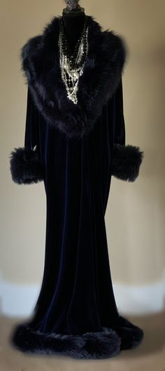 Old Hollywood Glamour,1920's style velvet cocoon robe with luscious faux fur collar,cuffs and bottom hem trim. Soft,luscious,midnight blue velvet cocoon robe. Hook and eye front closure. Based on an original Art Deco period pattern, this handmade robe has dolman batwing sleeves and beautiful draping in the back for a relaxed and comfortable fit. Made from a high quality 350gsm stretch velvet that is soft to the touch and shimmers in the light. The faux fur is a faux fox and cruelty free. There i Dark Christmas Outfit, Outfits For The Cold, Fur Clothes, 1920s Fashion Women, 1920's Style, Fur Dress, Haider Ackermann, Robe Hook, Dita Von Teese