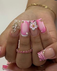 Light Pink Nail Sets, Short Mcbling Nails, Pink Coffin Nails Short, Nails For Moms Simple, Birthday Vacation Nails, Nails For Grandma, Y2k Junk Nails, Short Birthday Nails Acrylic, Cute Short Birthday Nails